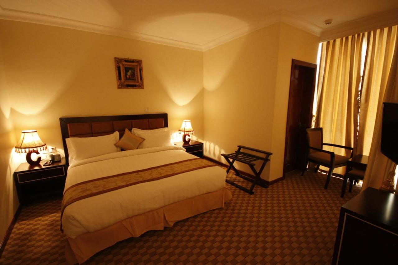 Caravan Hotel Addis Bagian luar foto