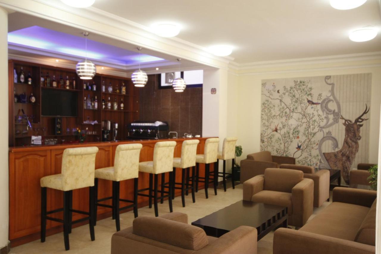 Caravan Hotel Addis Bagian luar foto